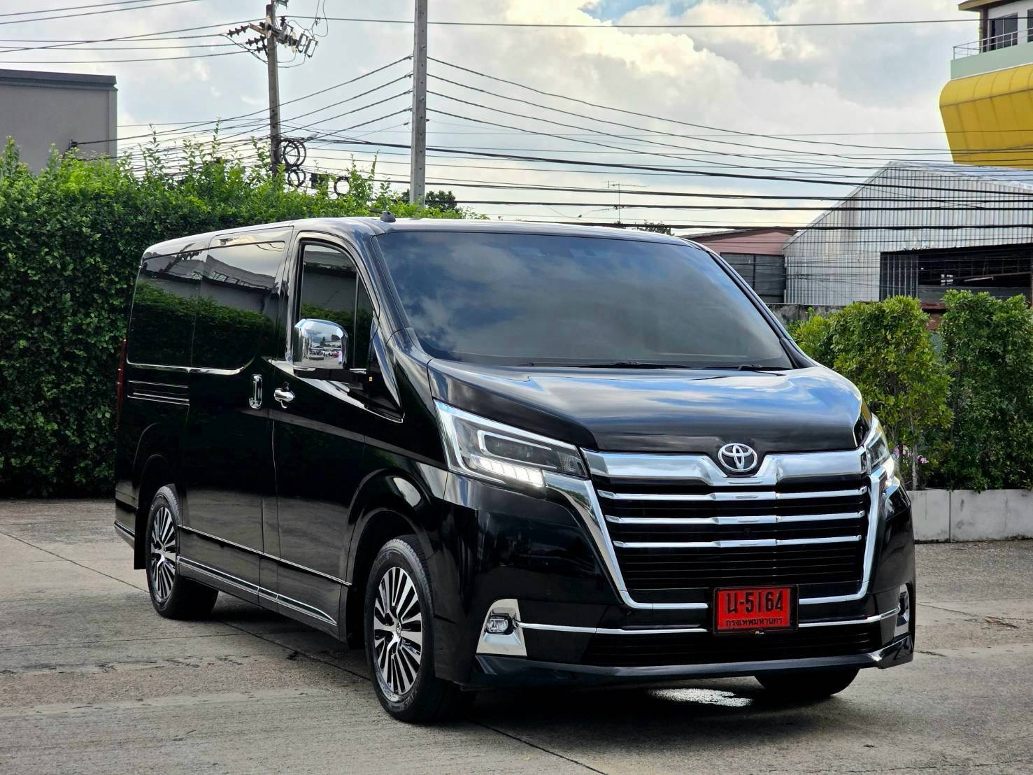 TOYOTA MAJESTY 2.8 PREMIUM